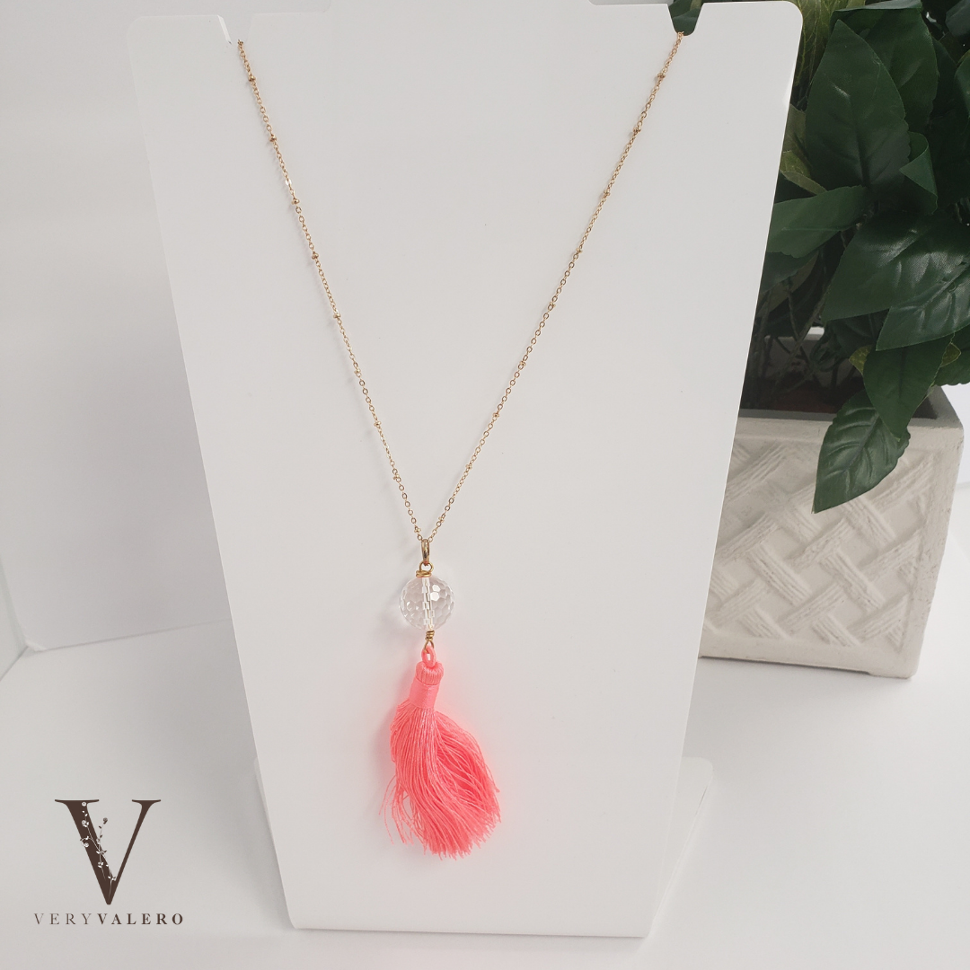 Very Valero: Small Necklace - Neon Pink Fringe