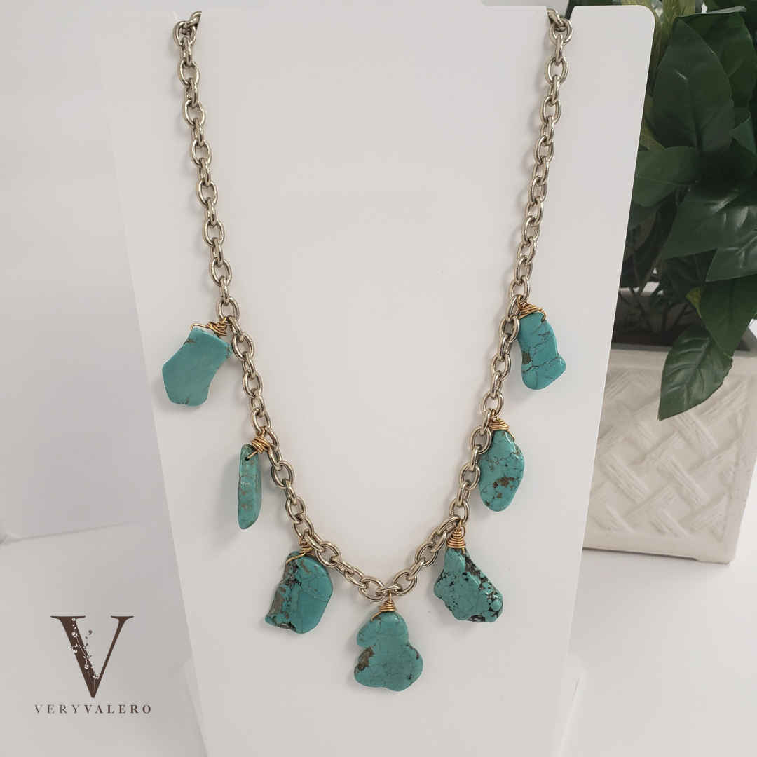Very Valero: Medium Necklace - Quartz Drops Necklace