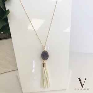 Very Valero: Small Necklace - Amethyst & White Tassel